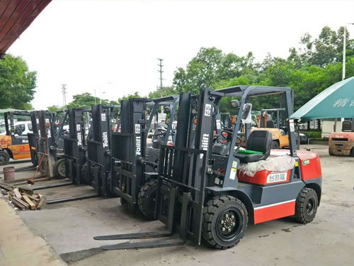 叉車出租電話